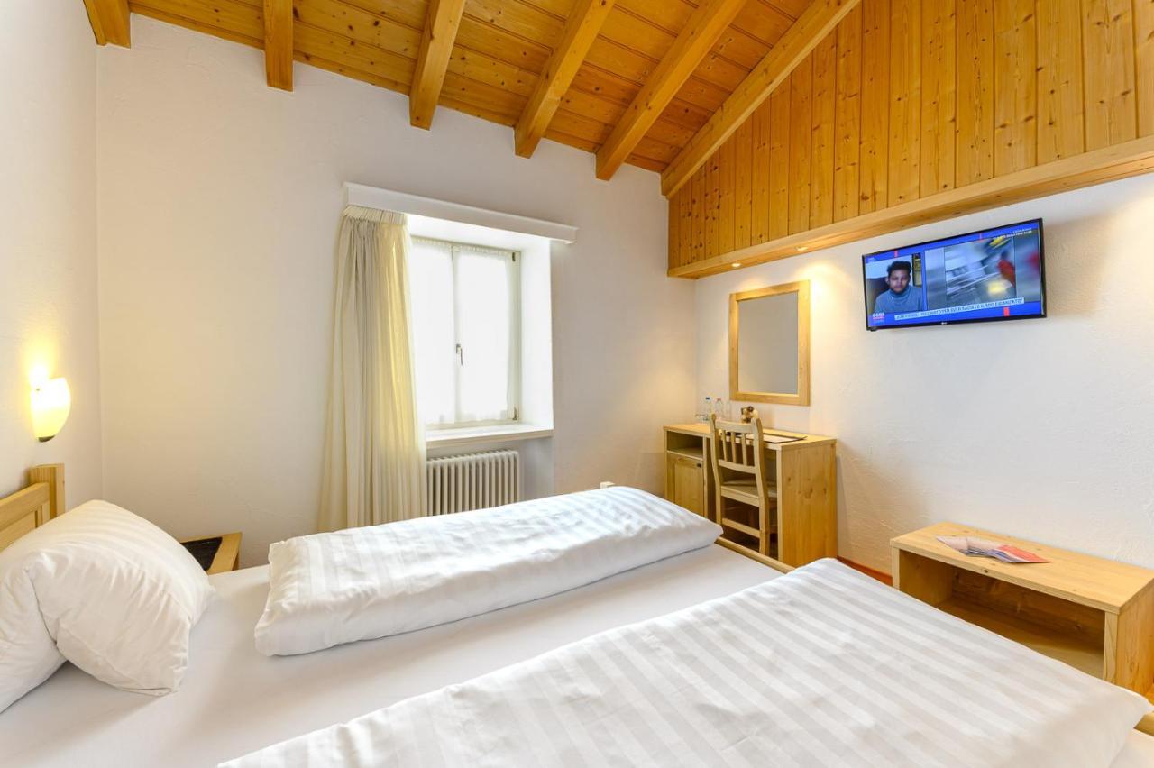 Hotel Centrale, Typically Swiss Poschiavo Exterior photo