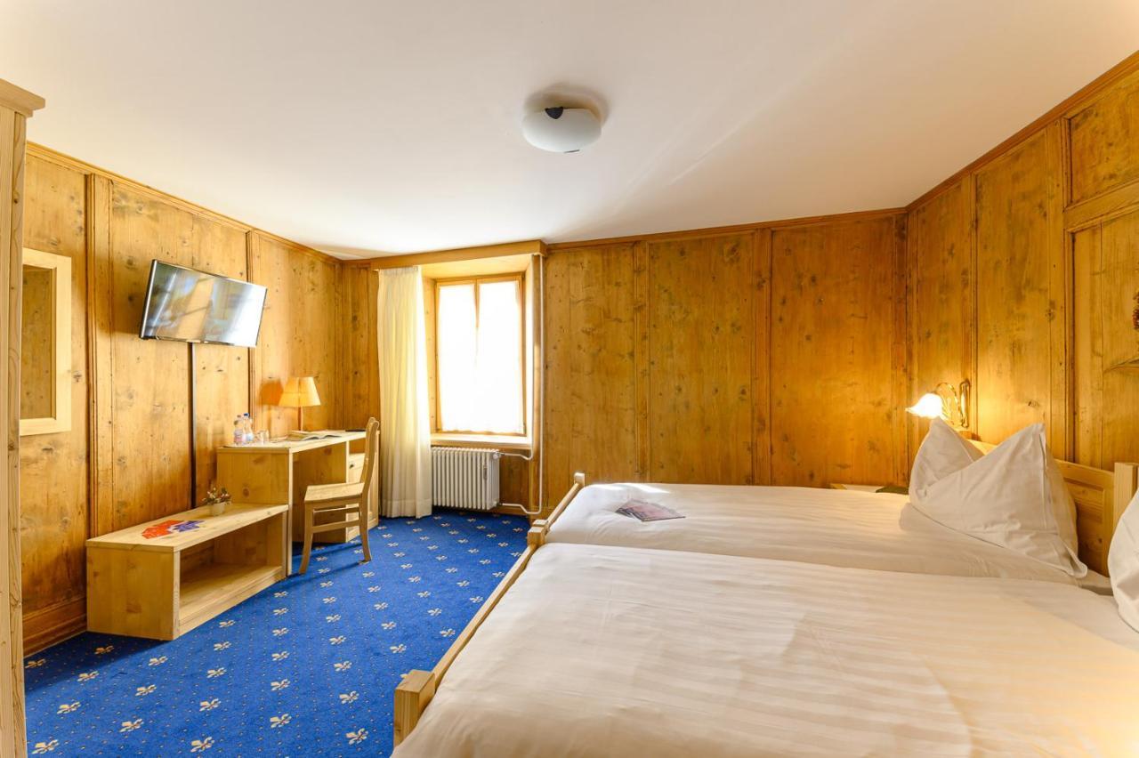 Hotel Centrale, Typically Swiss Poschiavo Exterior photo